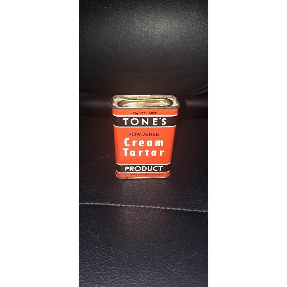 Vintage 1950s Tone's Cream Tartar Spice Tin. 2.5  oz size.